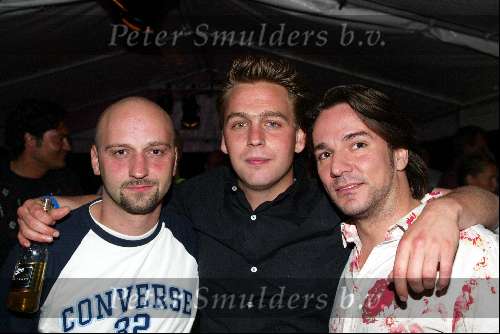 Amsterdam 30 mei 2003
feestje radio noodzee
spiros sidney en matthijs alders