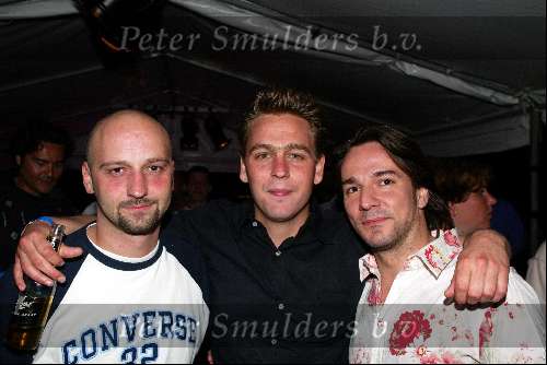 Amsterdam 30 mei 2003
feestje radio noodzee
spiros sidney en matthijs alders