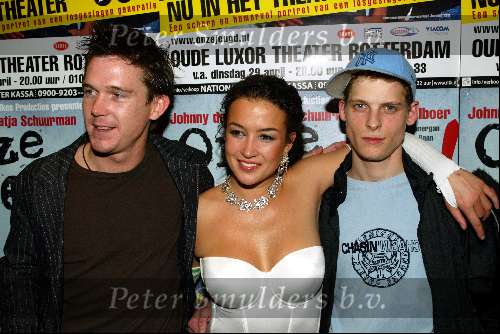 Rotterdam 8 mei 2003
Premiere Onze Jeugd met katja schuurman johnny de molen teun Kuilboer in oude luxor theater