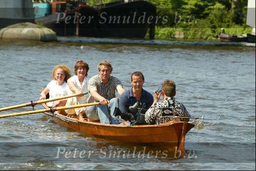 Amsterdam 29 Mei 2003
Thom Hoffman wordt geintervieuwd op een roeiboot op de Amstel