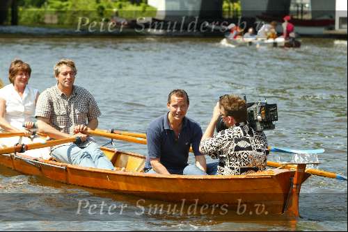 Amsterdam 29 Mei 2003
Thom Hoffman wordt geintervieuwd op een roeiboot op de Amstel