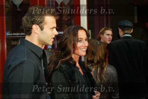 Amsterdam 26 mei 2003
premiere intervieuw in tuschinski
Trijntje Oosterhuis man man 1 jaar getrouwd