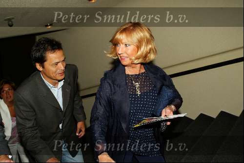 Rotterdam 8 mei 2003
Premiere Onze Jeugd 
willeke alberti met vriend