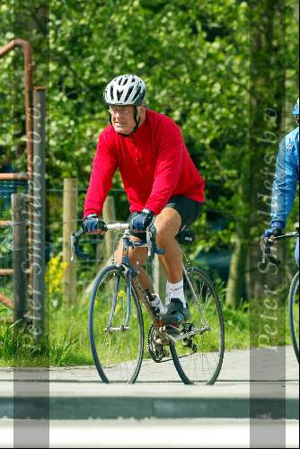 Loosdrecht 4 mei  2003
willem v Kooten op zijn wielrenfiets