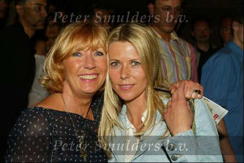 Rotterdam 8 mei 2003
Premiere Onze Jeugd 
willeke alberti met danielle van t schip