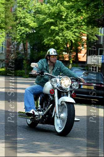 Amsterdam 30 mei 2003
winston gerschtanowitz op harley davidson