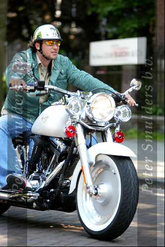 Amsterdam 30 mei 2003
winston gerschtanowitz op harley davidson