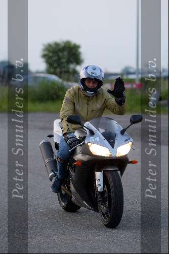 Amsterdam 30 mei 2003
winston post op zijn race motor