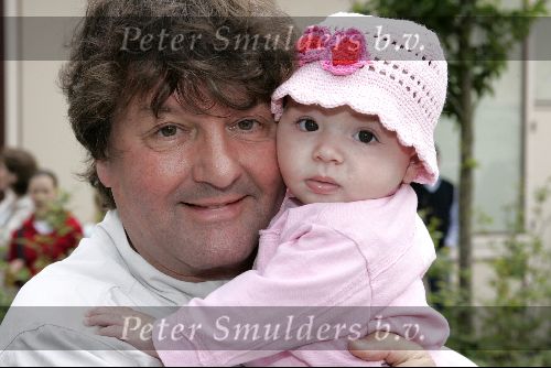 Kaatsheuvel 16 mei 2004
Albert West met vrouw dochter en  met kleinkind
