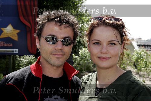 Kaatsheuvel 16 mei 2004
Angela Schijf hoogzwanger met man