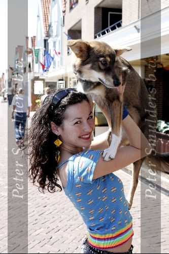Volendam 19 mei 2004
Birgit Schuurman met hond van bridget maasland