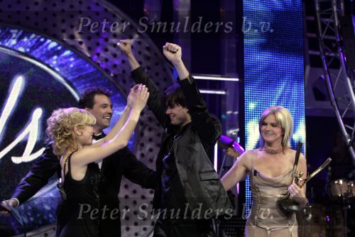 Hilversum 1 mei 2004
Finale Idols  in studio 22
Boris Idols   en Maud Idols