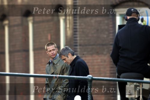 Amsterdam 5 mei 2004
Brad Pitt  bij opnames ocean 12.
