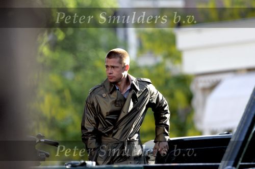 Amsterdam 5 mei 2004
Brad Pitt  bij opnames ocean 12.