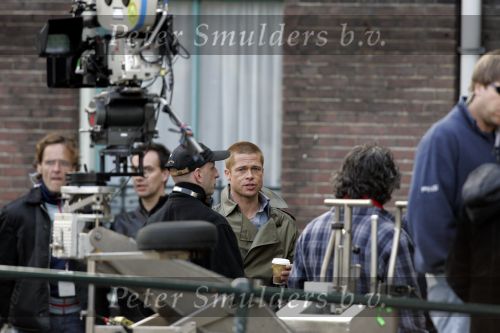 Amsterdam 5 mei 2004
Brad Pitt  bij opnames ocean 12.