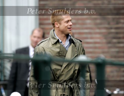 Amsterdam 5 mei 2004
Brad Pitt  bij opnames ocean 12.