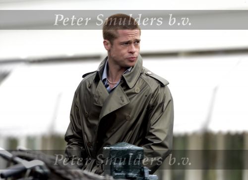 Amsterdam 5 mei 2004
Brad Pitt  bij opnames ocean 12.