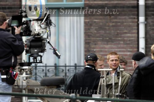 Amsterdam 5 mei 2004
Brad Pitt  bij opnames ocean 12.