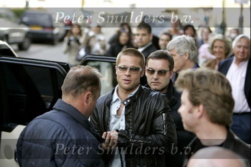 Amsterdam 14 mei 2004
Brad Pitt bij het Amstel Hotel.