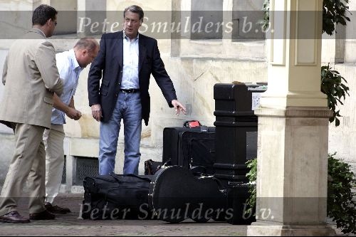 Amsterdam 21 mei 2004
Bagage Brad Pitt bij The Grand hotel