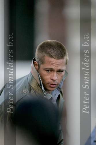 Amsterdam 05 mei 2004
Bratt Pitt en George Clooney Viewing Movie Ocean 12
