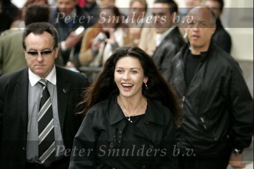 Amsterdam 9 mei 2004
Catharina Zeta Jones arriveert bij het Amstel Hotel.