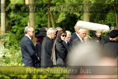 Amsterdam 20 mei 2004
Opnames Ocean\'s 12 op begraafplaats Westgaarde in Catharina Zeta Jones.
