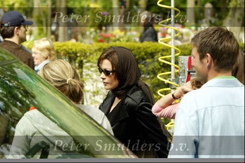 Amsterdam 20 mei 2004
Opnames Ocean\'s 12 op begraafplaats Westgaarde in Catharina Zeta Jones.