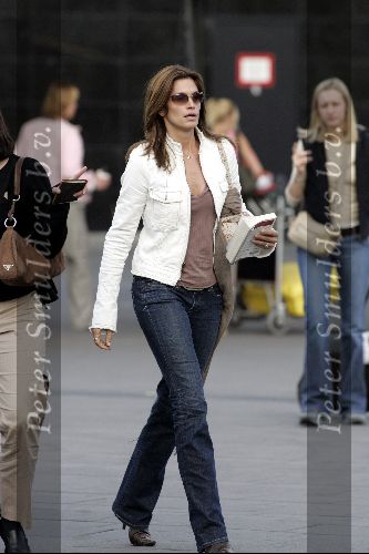Schiphol 29 mei 2004
Cindy Crawford bij aankomst op  schiphol.