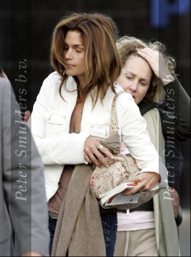 Schiphol 29 mei 2004
Cindy Crawford bij aankomst op  schiphol.