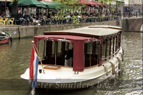 Amsterdam 30 mei 2004
Cindy Crawford in Amsterdam in boot