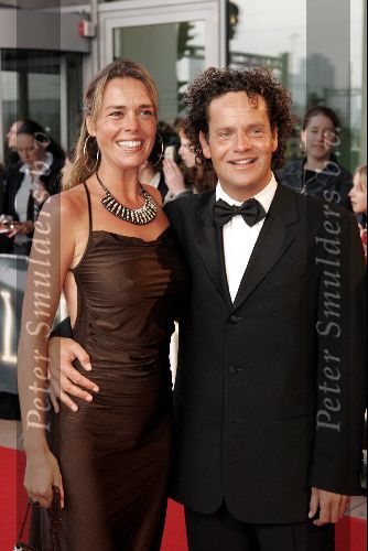 Rotterdam  10 mei 2004
Uitreiking Musical Awards in nieuw Luxor.
Dirk Zeelenberg met vriendin