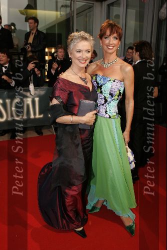 Rotterdam  10 mei 2004
Uitreiking Musical Awards in nieuw Luxor.
Doris Baaten en Ellen Evers