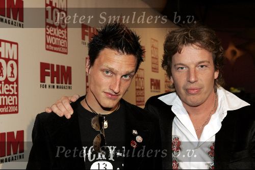 Amsterdam 25 mei 2004
FHM party in de powerzone
Spikey en Edwin Janssen