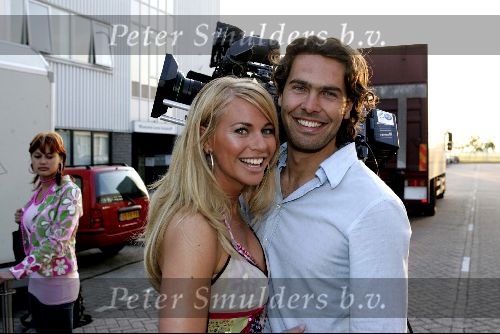 Amsterdam 28 mei 2004
Show Rodrigo Otazu in hangar op schiphol Oost.
Ellemieke Vermolen met vriend Ferenc