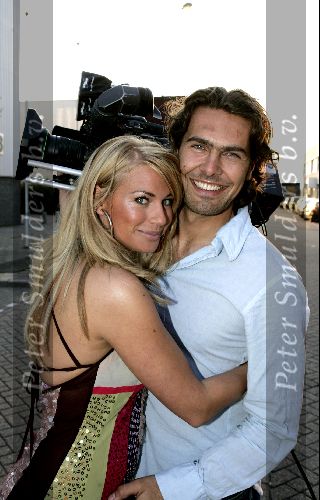 Amsterdam 28 mei 2004
Ellemieke Vermolen met vriend Ferenc Boltini op scooter