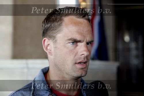 Noordwijk 26 mei 2004
Spelers Nederlands elftal melden zich bij Huis ter Duin voor trainingskamp EK Portugal. 
Frank de Boer
