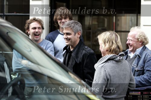 Amsterdam 05 mei 2004
George Clooney verlaat het Pulitzer hotel. opnames Ocean 12.