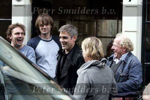 Amsterdam 05 mei 2004
George Clooney verlaat het Pulitzer hotel. opnames Ocean 12.