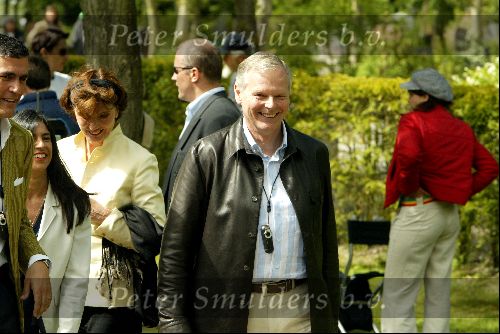 Amsterdam 20 mei 2004
Opnames Ocean\'s 12 op begraafplaats Westgaarde in  Amsterdam met Brad Pitt en Catharina Zeta Jones.
Gerard Kleisterlee (Philips)