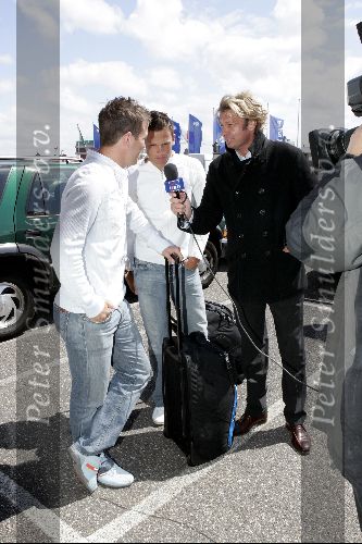 Noordwijk 26 mei 2004
Spelers Nederlands elftal melden zich bij Huis ter Duin voor trainingskamp EK Portugal.
Rafael v d Vaart en Hans Kraay jr
