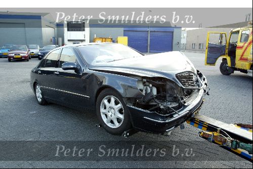 Eindhoven  23 mei 2004
Auto Harry v Raaij na ongeluk. Mercedes S klasse.