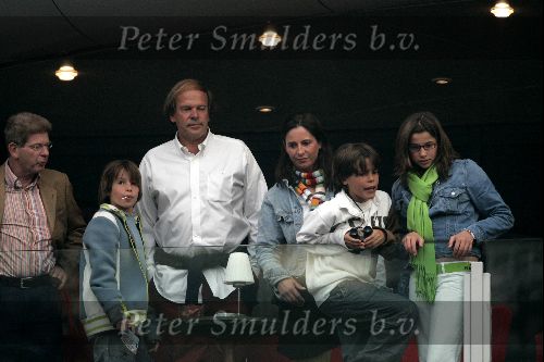 Amsterdam 26 mei 2004
Concert Rene Froger in de Arena.   
Ivo Niehe met vrouw en 3 kinderen