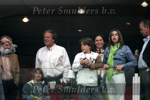Amsterdam 26 mei 2004
Concert Rene Froger in de Arena.   
Ivo Niehe met vrouw en 3 kinderen