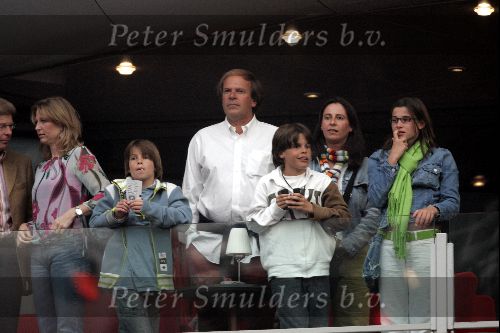 Amsterdam 26 mei 2004
Concert Rene Froger in de Arena.   
Ivo Niehe met vrouw en 3 kinderen