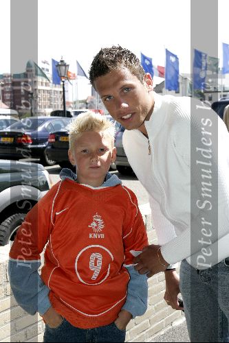 Noordwijk 26 mei 2004
Spelers Nederlands elftal melden zich bij Huis ter Duin voor trainingskamp EK Portugal.
Johnny Heitinga