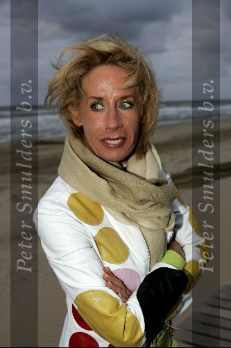Bloemendaal 12 mei 2004
Feestje van Leco  Zadelhoff in strandtent vroeger.
Joke Bruijs