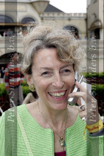 Kaatsheuvel 16 mei 2004
Jomanda met gsm