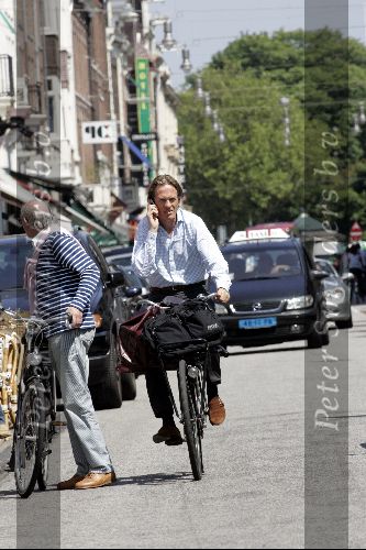 Amsterdam 29 mei 2004
Jort Kelder op fiets in pc hooftstraat