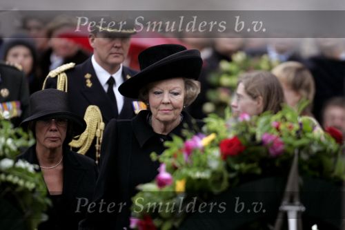 Amsterdam 4 mei 2004
Dodenherdenking op de dam met Koningin Beatrix Maxima en Prins Willem Alexander.